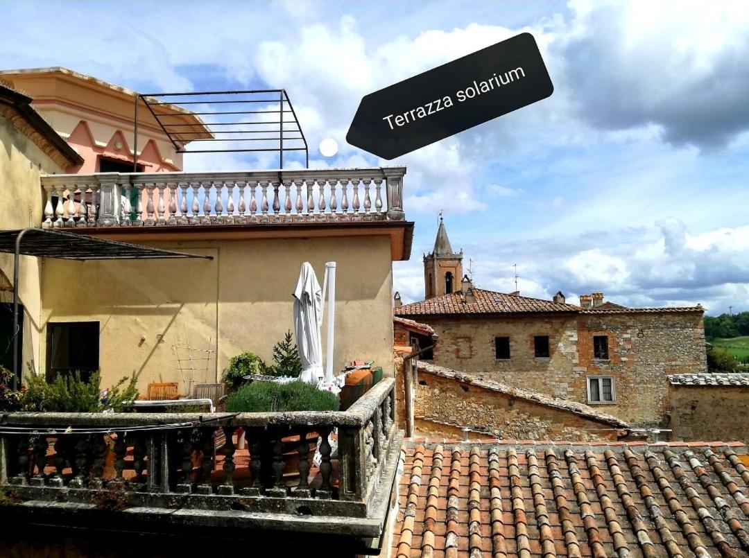 شقة Mansarda Con Solarium Panoramico Su Centro Storico Di Sarteano Vicino Alle Famose Terme Della Val D'Orcia المظهر الخارجي الصورة