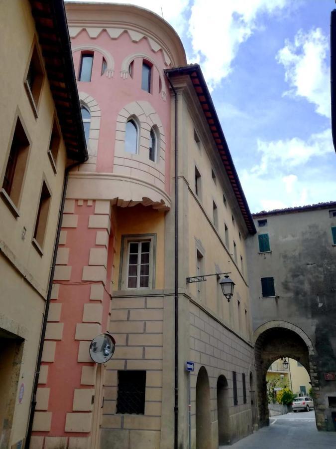 شقة Mansarda Con Solarium Panoramico Su Centro Storico Di Sarteano Vicino Alle Famose Terme Della Val D'Orcia المظهر الخارجي الصورة